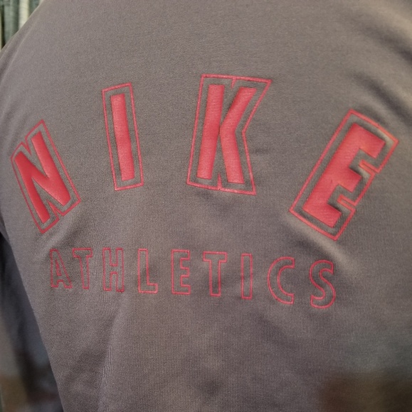 🌻🌺🌻NIKE ATHLETIC ZIP UP HOODIE!! - Picture 4 of 6